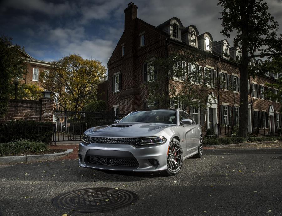  Dodge Charger SRT 392 2015 года  (фото 7 из 20)